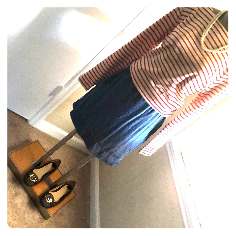 Skirt, top, shoes